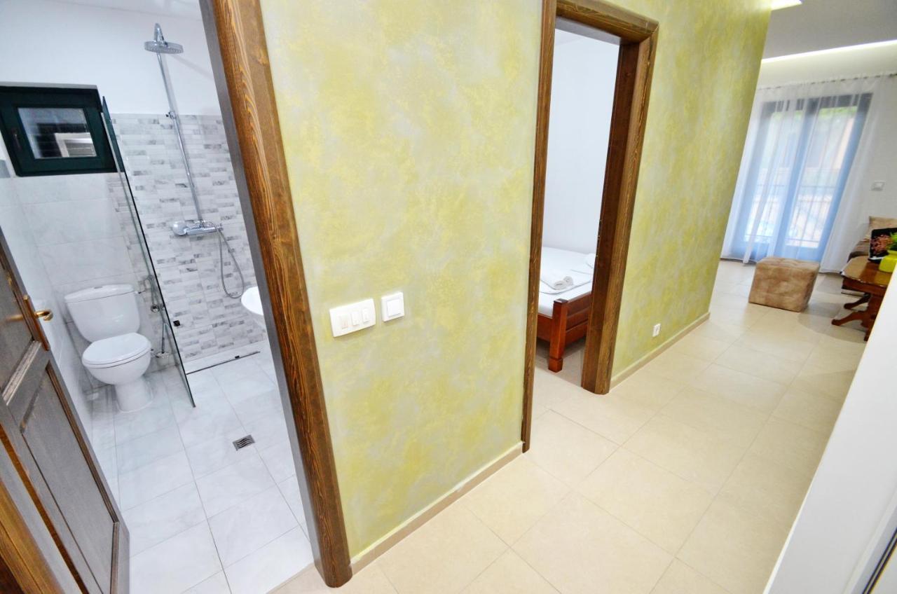 Apartments Lux S Тиват Екстер'єр фото