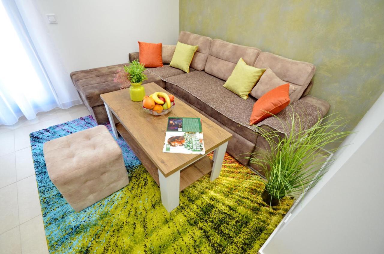 Apartments Lux S Тиват Екстер'єр фото