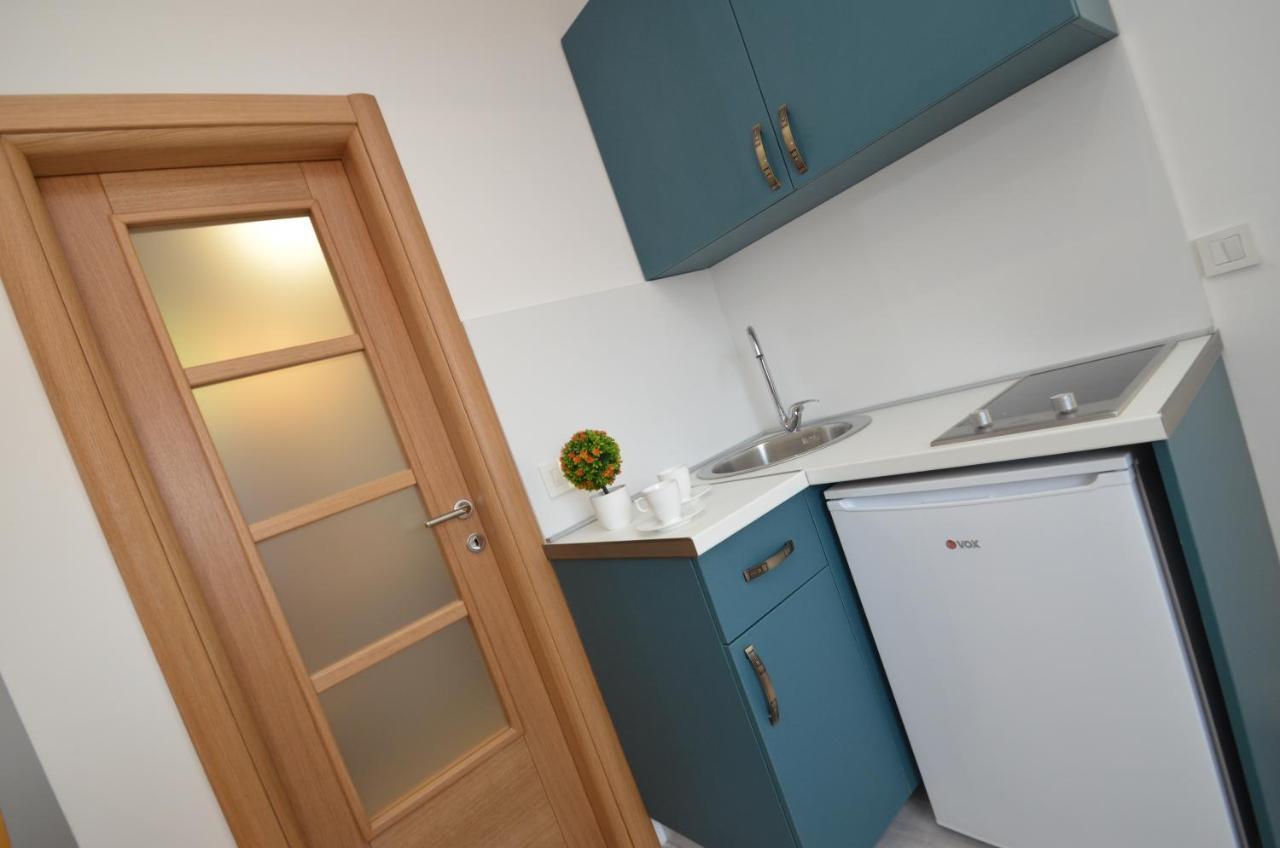 Apartments Lux S Тиват Екстер'єр фото