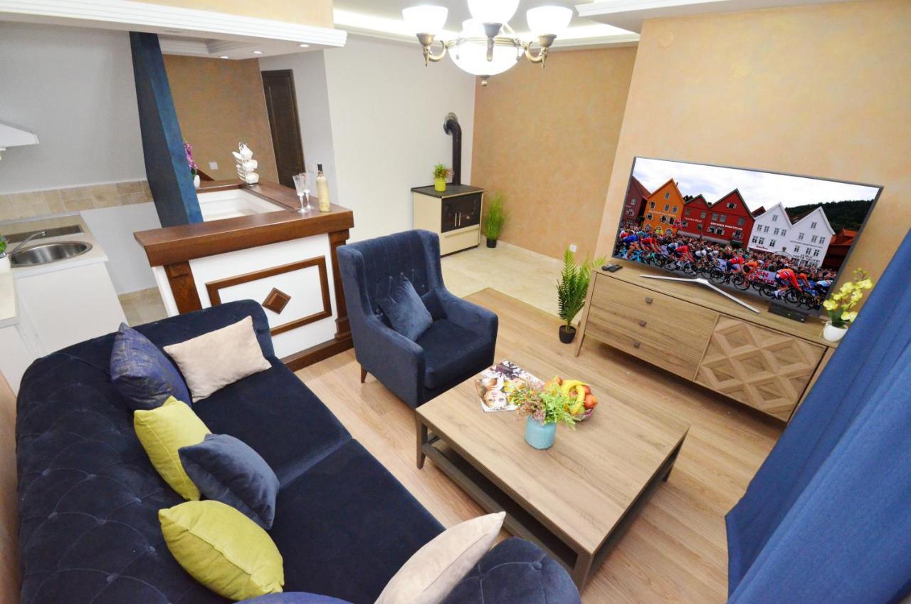Apartments Lux S Тиват Екстер'єр фото