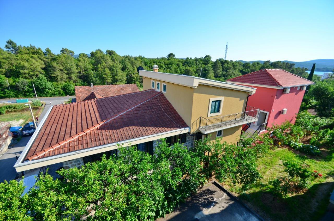 Apartments Lux S Тиват Екстер'єр фото