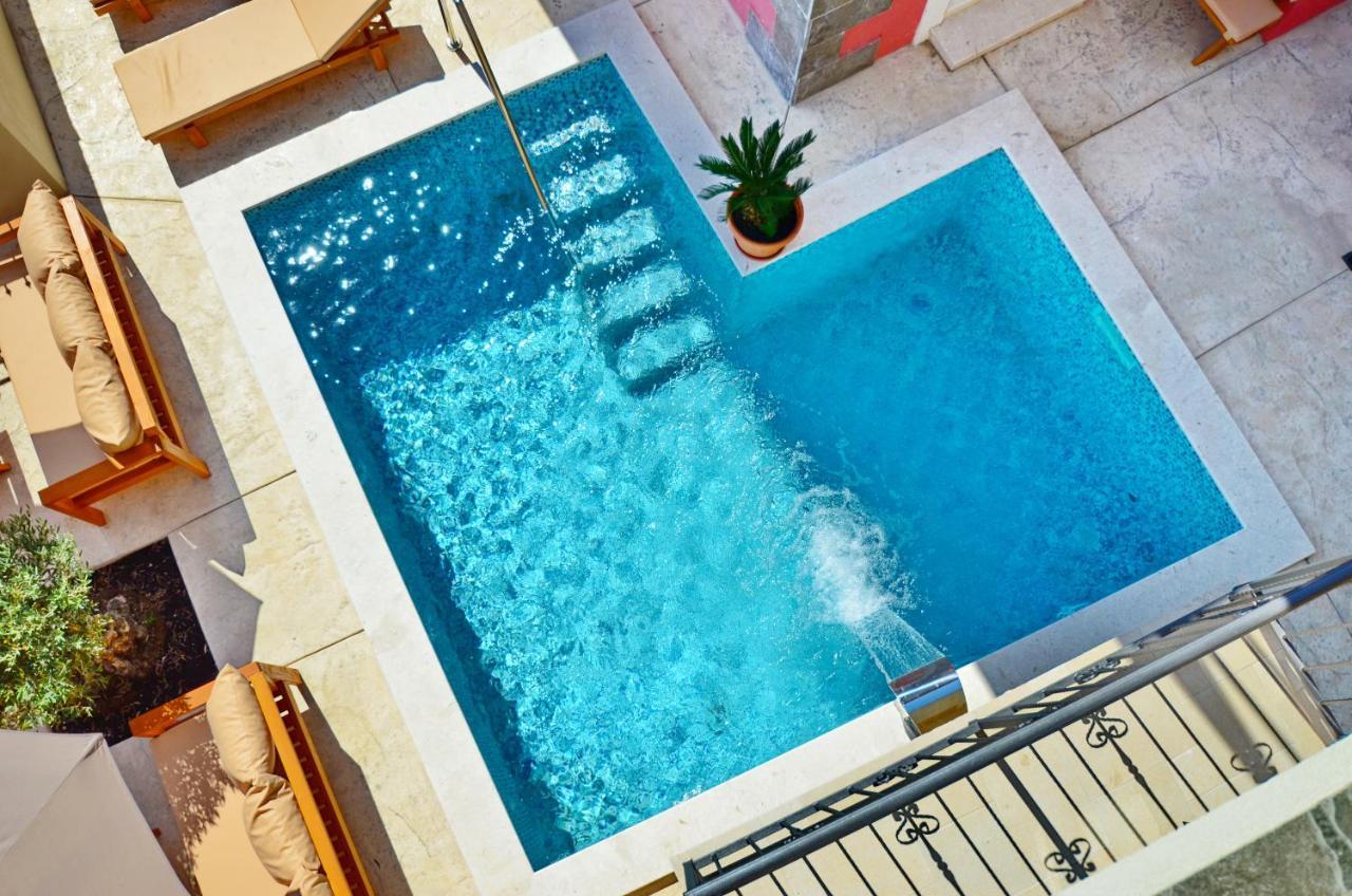 Apartments Lux S Тиват Екстер'єр фото